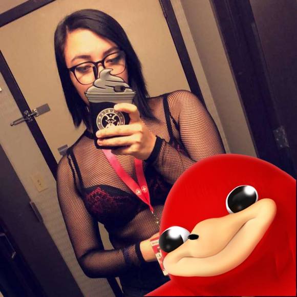 Meet your Posher, Kylee - Picture 1 of 1